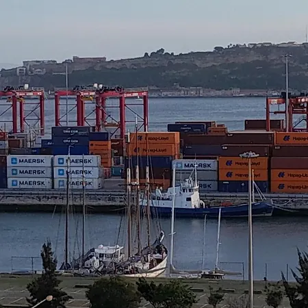 Sobre O Rio Apartment